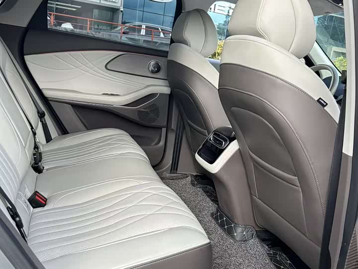 Фото 4 - Exeed RX C-DM Hybrid