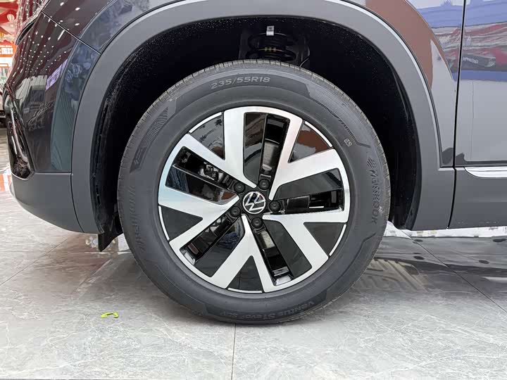 Фото 13 - Volkswagen Tayron