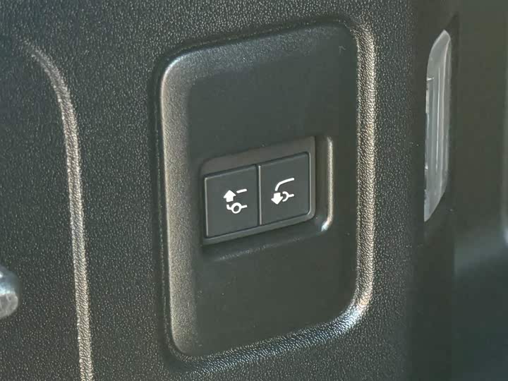 Фото 11 - Land Rover Defender