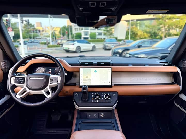 Фото 14 - Land Rover Defender