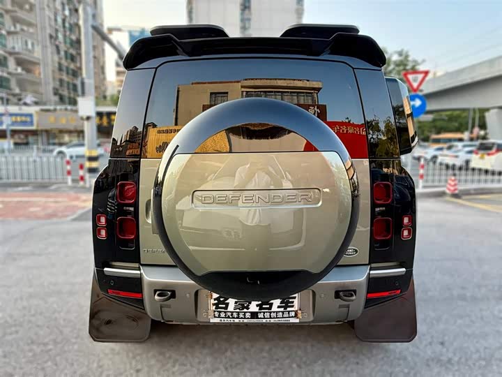 Фото 4 - Land Rover Defender