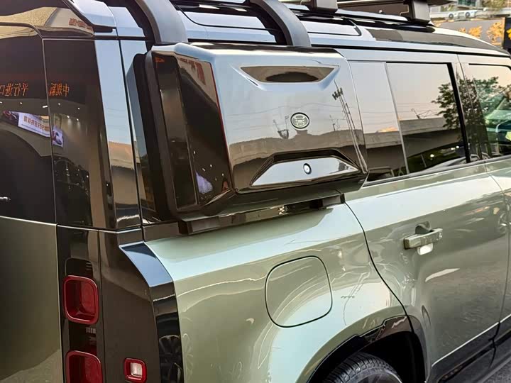 Фото 6 - Land Rover Defender