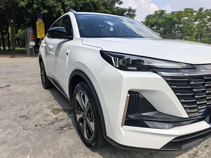 Фото 13 - Changan CS55 Plus