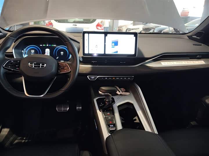 Фото 10 - Geely Preface