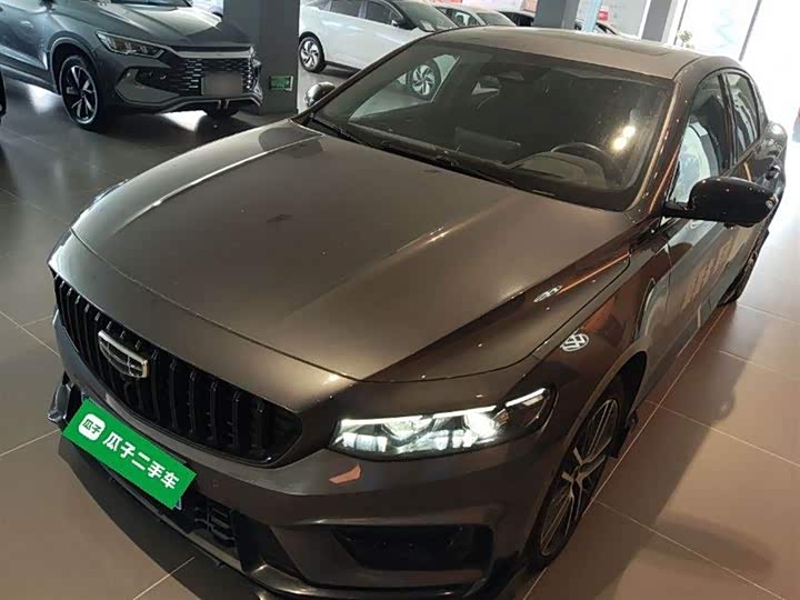 Фото 2 - Geely Preface