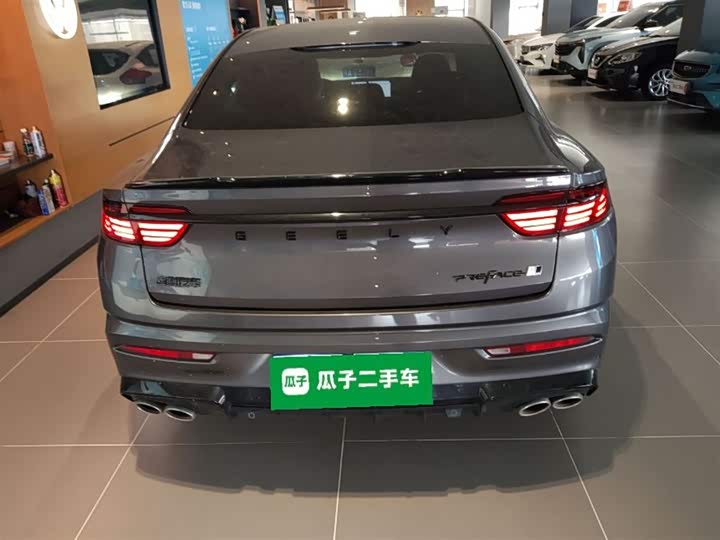 Фото 6 - Geely Preface