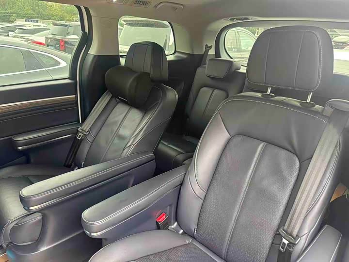 Фото 5 - GAC Trumpchi M8