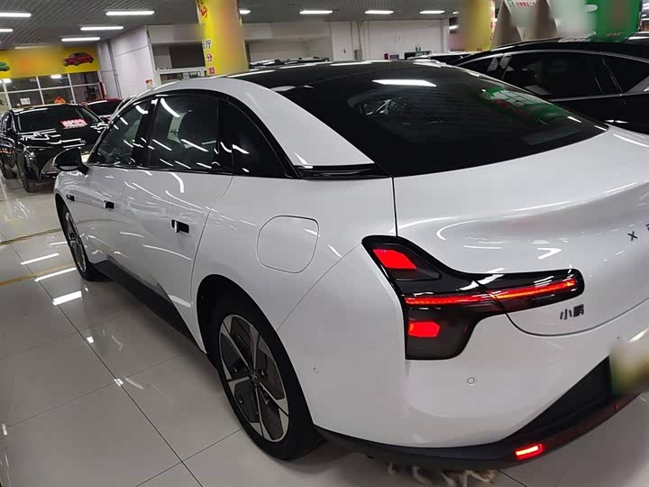 Фото 5 - XPeng Mona M03