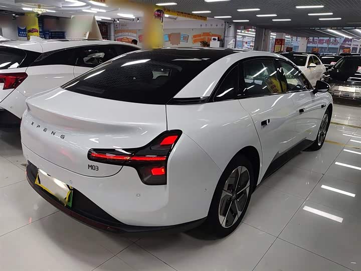 Фото 7 - XPeng Mona M03