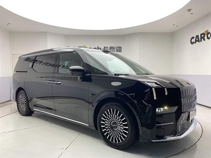 Фото 2 - Zeekr 009