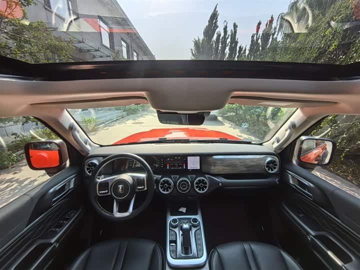 Фото 13 - Tank 300