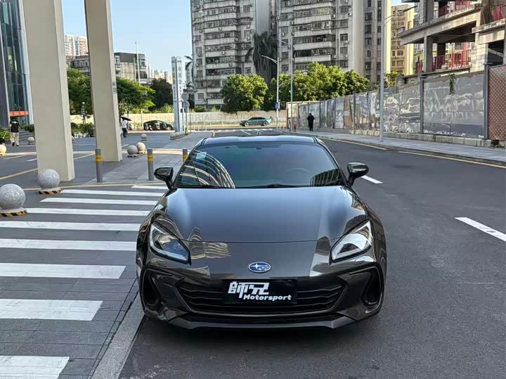 Фото 2 - Subaru BRZ