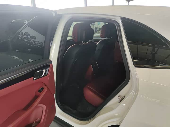 Фото 6 - Porsche Macan