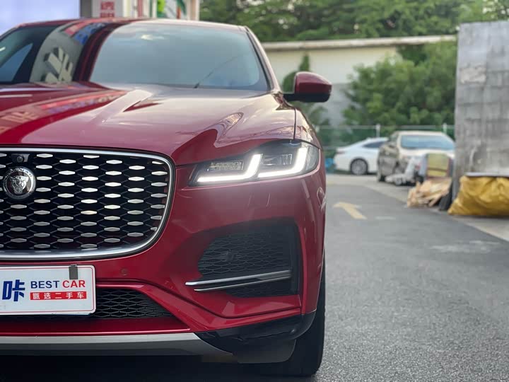 Фото 3 - Jaguar F-Pace