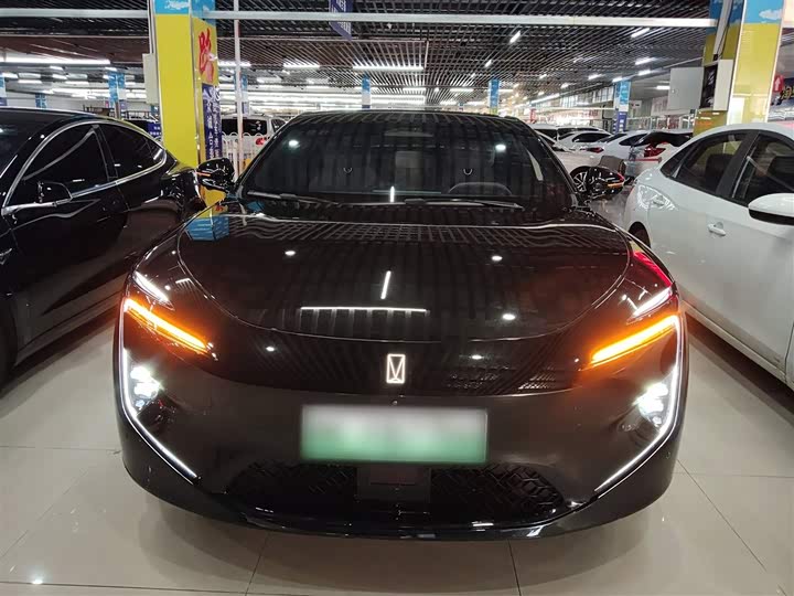 Фото 3 - Avatr 12