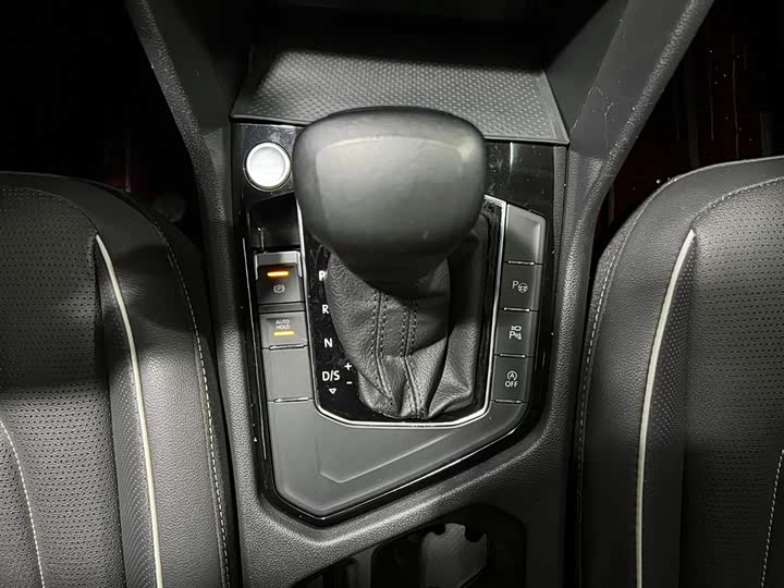 Фото 17 - Volkswagen Tiguan L Pro