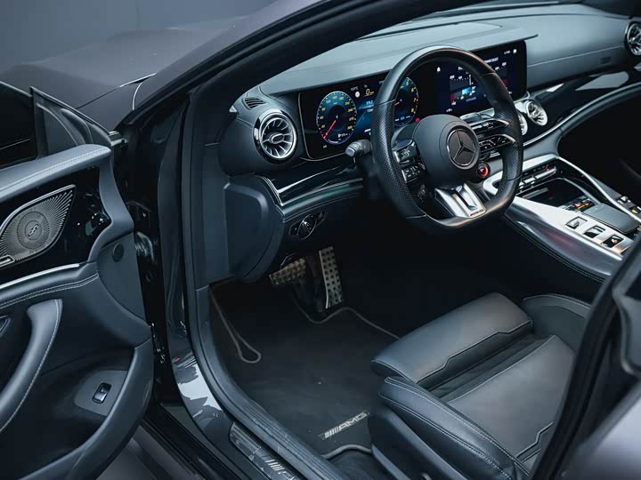 Фото 6 - Mercedes-Benz AMG GT