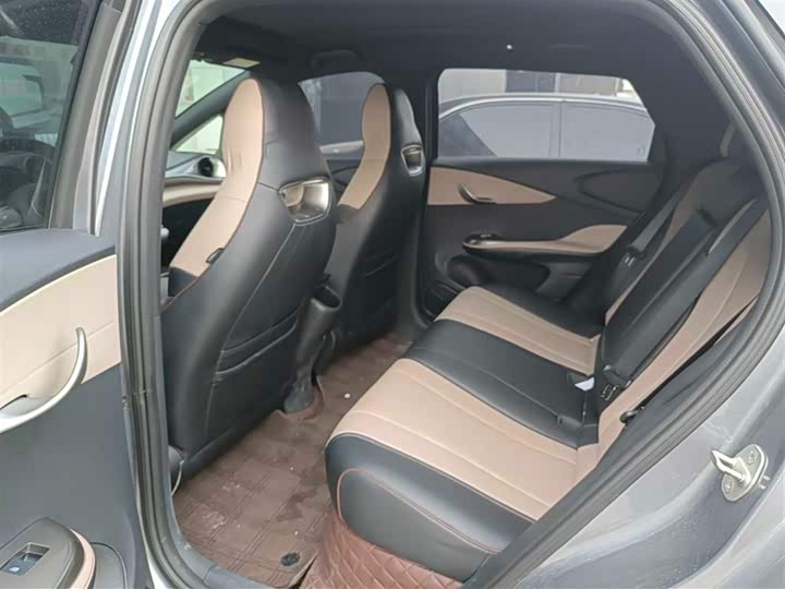 Фото 15 - BYD Dolphin