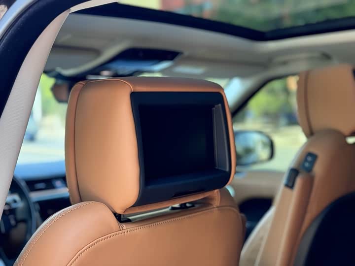 Фото 18 - Land Rover Range Rover Sport