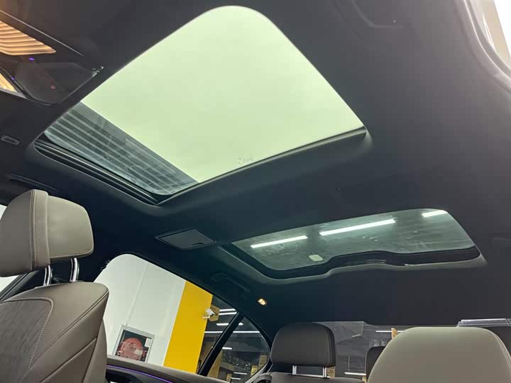 Фото 18 - BMW 5 Series