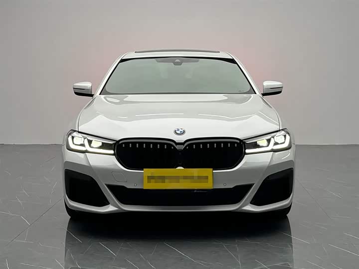 Фото 2 - BMW 5 Series