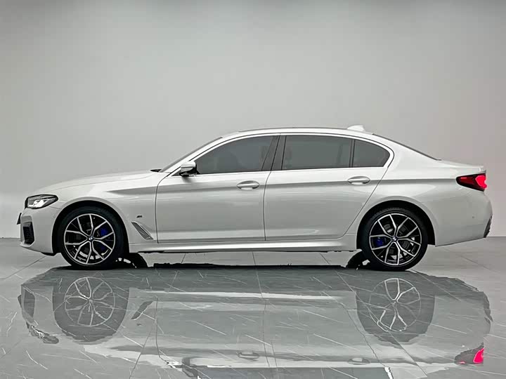 Фото 3 - BMW 5 Series