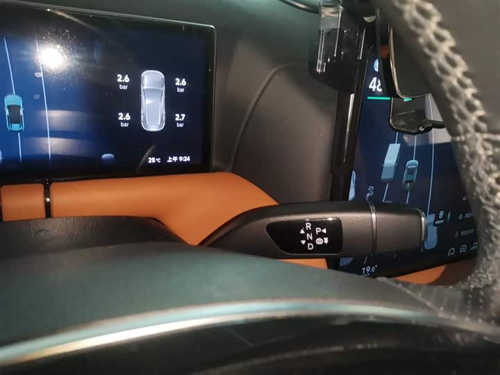 Фото 14 - XPeng G9