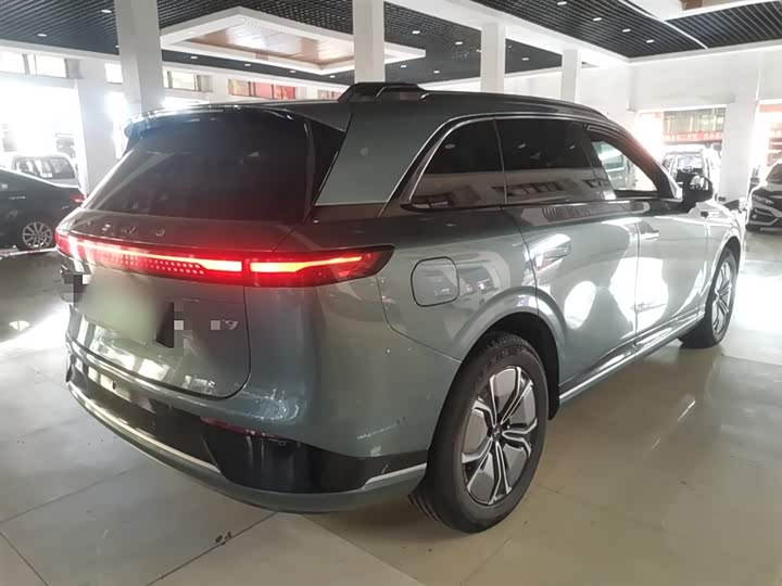 Фото 7 - XPeng G9