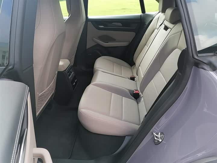 Фото 20 - Porsche Macan EV