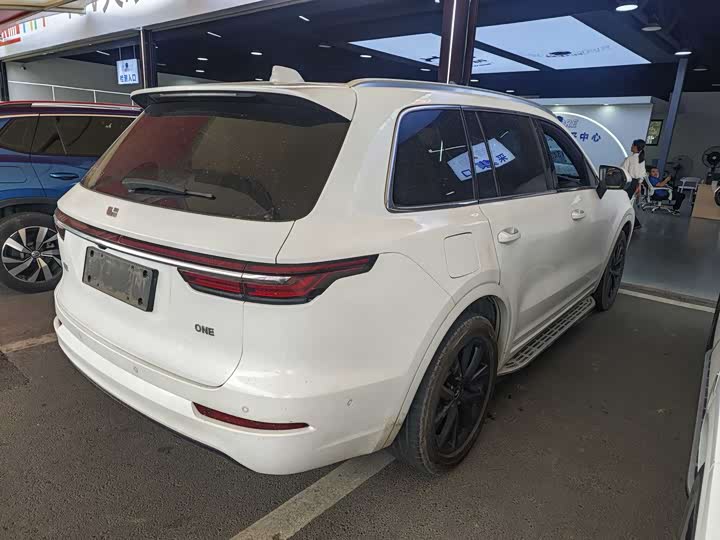 Фото 7 - LiXiang One