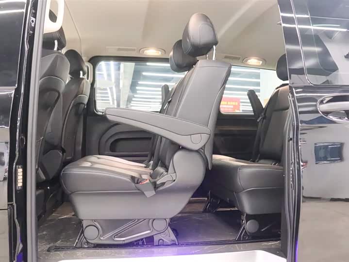 Фото 16 - Mercedes-Benz Vito