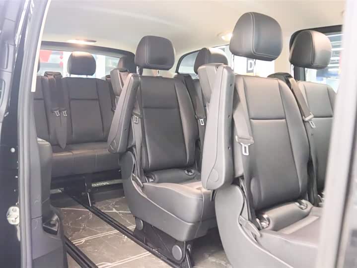 Фото 18 - Mercedes-Benz Vito