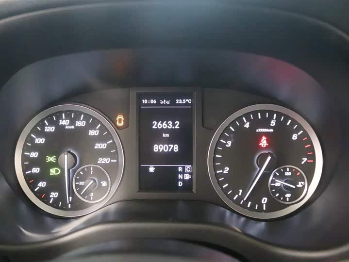 Фото 7 - Mercedes-Benz Vito