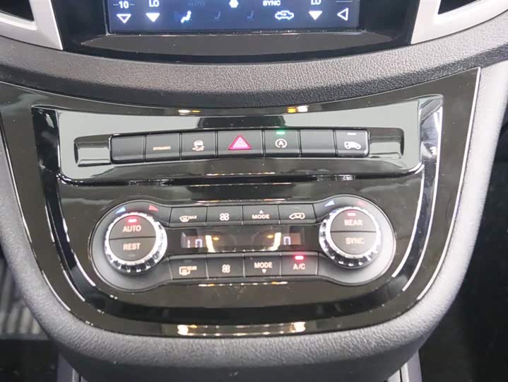 Фото 9 - Mercedes-Benz Vito