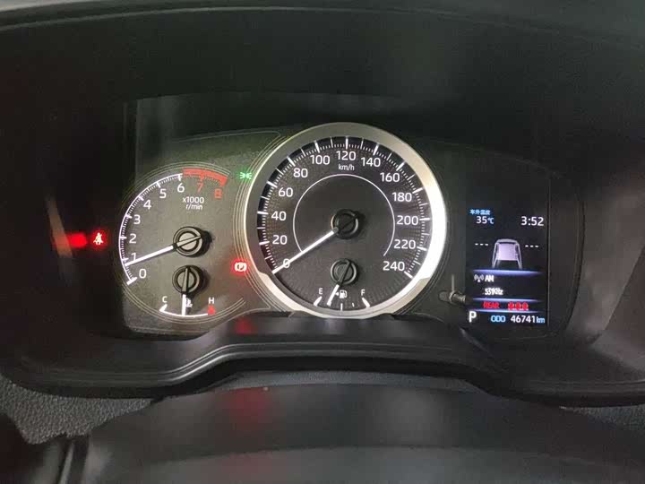 Фото 5 - Toyota Corolla