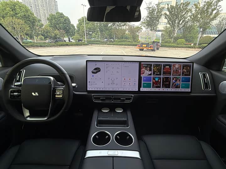 Фото 13 - LiXiang L7