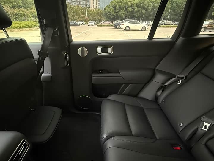 Фото 15 - LiXiang L7