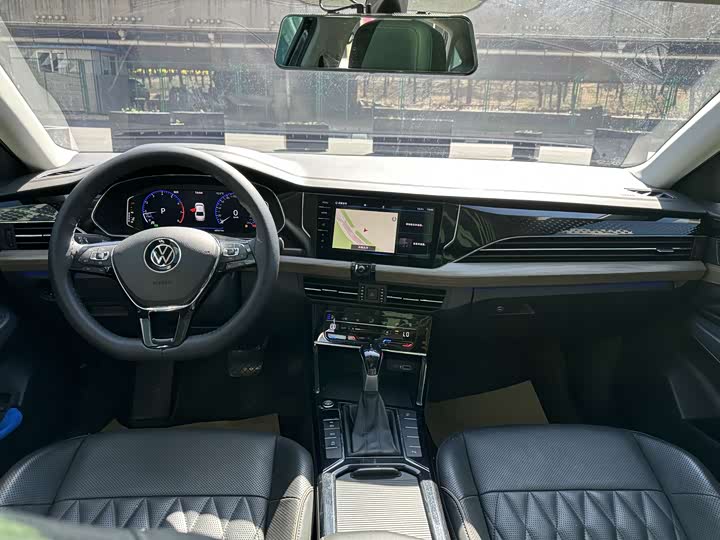 Фото 11 - Volkswagen Passat