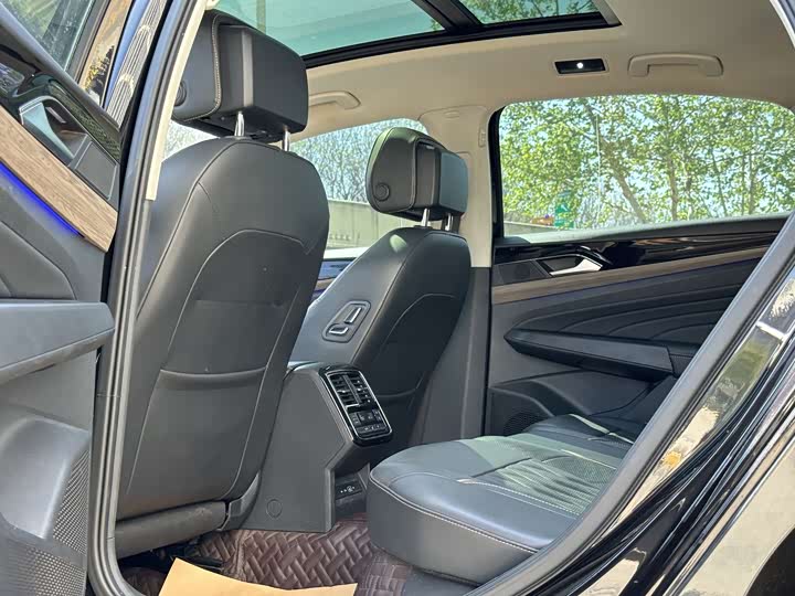 Фото 4 - Volkswagen Passat