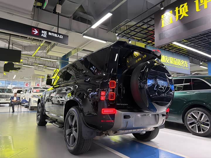 Фото 4 - Land Rover Defender