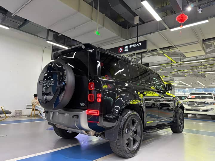 Фото 6 - Land Rover Defender