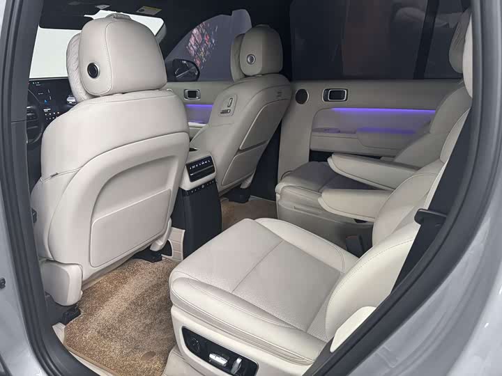 Фото 13 - LiXiang L9