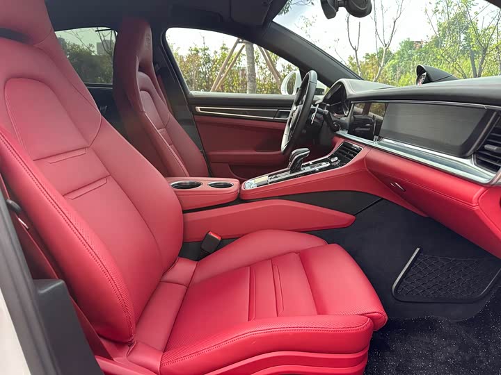 Фото 12 - Porsche Panamera