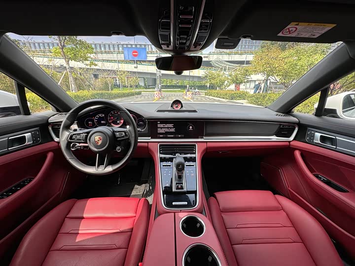 Фото 9 - Porsche Panamera