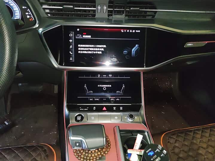 Фото 13 - Audi A6L