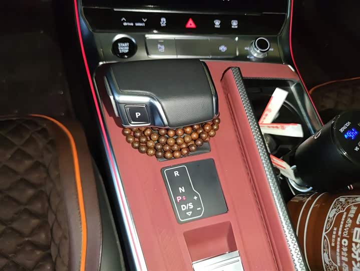 Фото 14 - Audi A6L