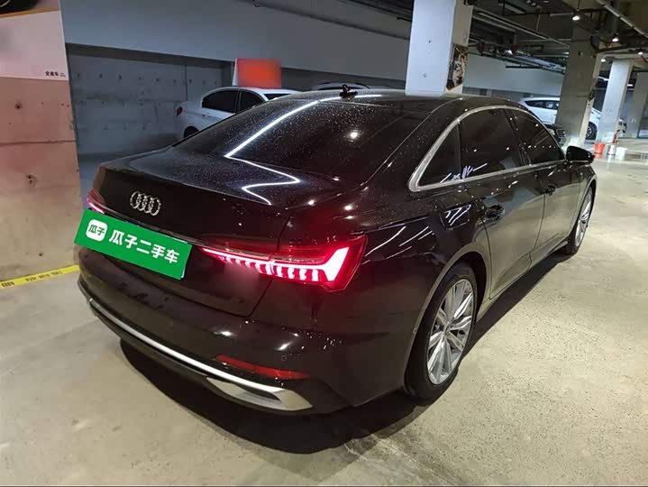 Фото 7 - Audi A6L