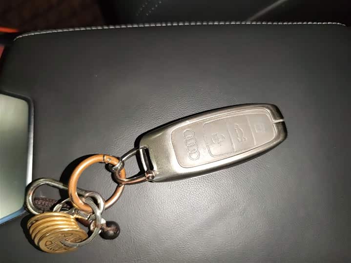 Фото 9 - Audi A6L