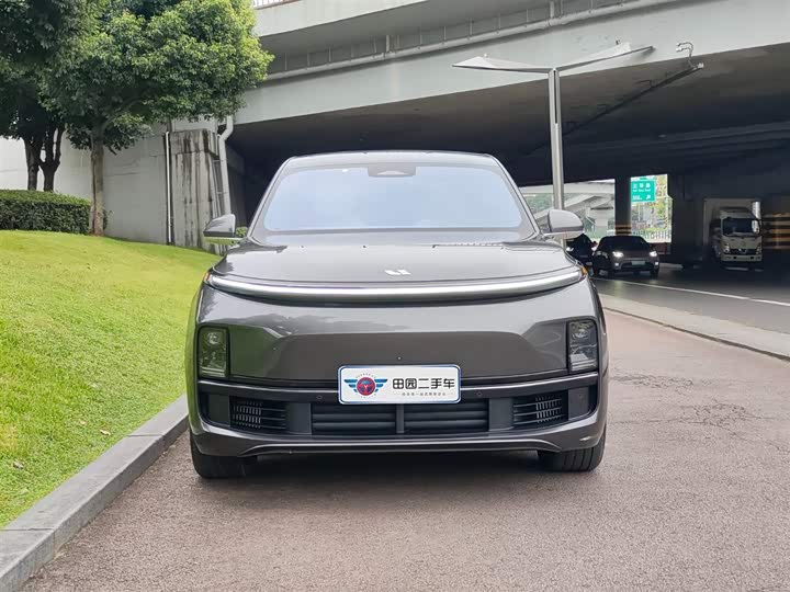 Фото 2 - LiXiang L8