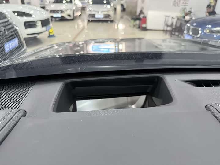 Фото 10 - Toyota Crown Kluger